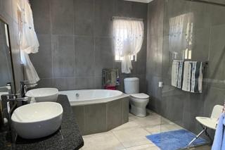 To Let 3 Bedroom Property for Rent in Heuwelsig Free State